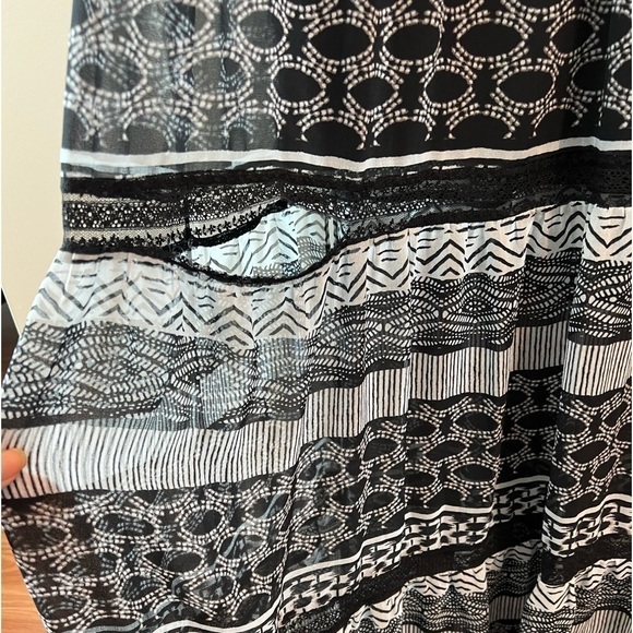 White House Black Market Women's
Flutter-Sleeve Printed Woven Maxi Dress - Picture 10 of 16